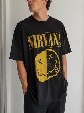Old Navy Faded Black Yellow Nirvana T-Shirt Size Large Tall